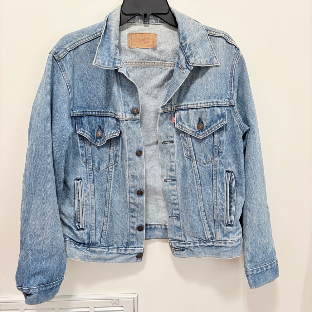 Levis Vintage Trucker Jacket  Light Blue 40R Denim USA Made